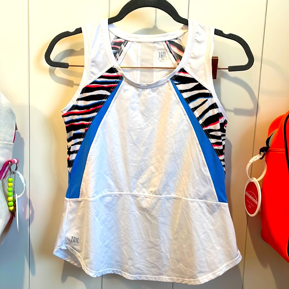 Tail white zebra tennis top - M